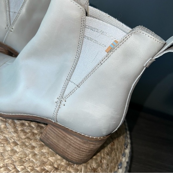 Toms Esme Chelsea Booties Glacier Grey - Picture 3 of 10
